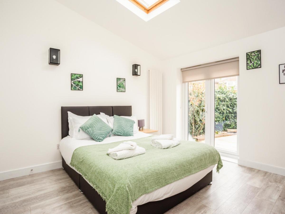 Вилла Outstanding 6 Sleeper - Great Location - Legoland Виндзор Экстерьер фото