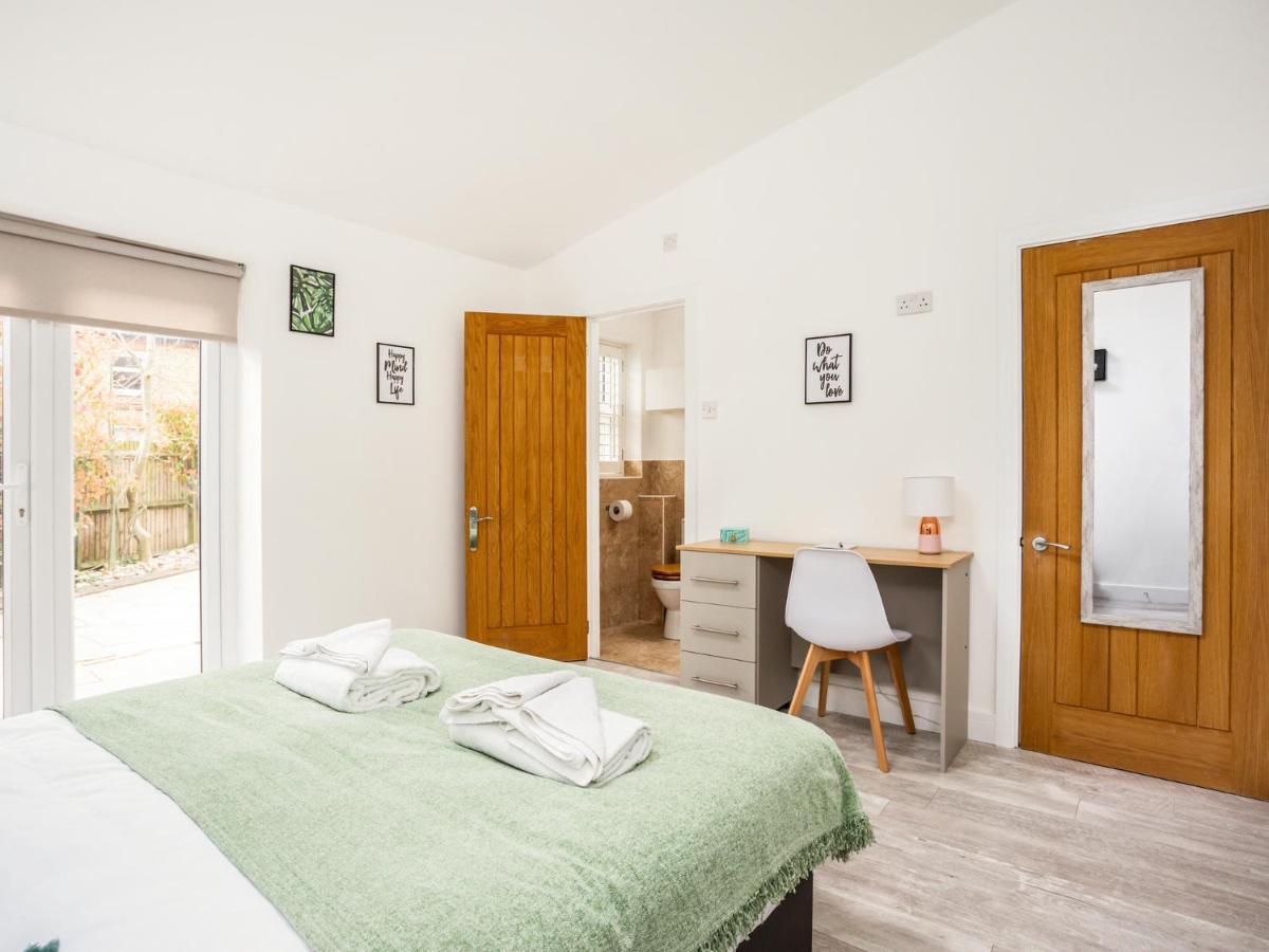 Вилла Outstanding 6 Sleeper - Great Location - Legoland Виндзор Экстерьер фото